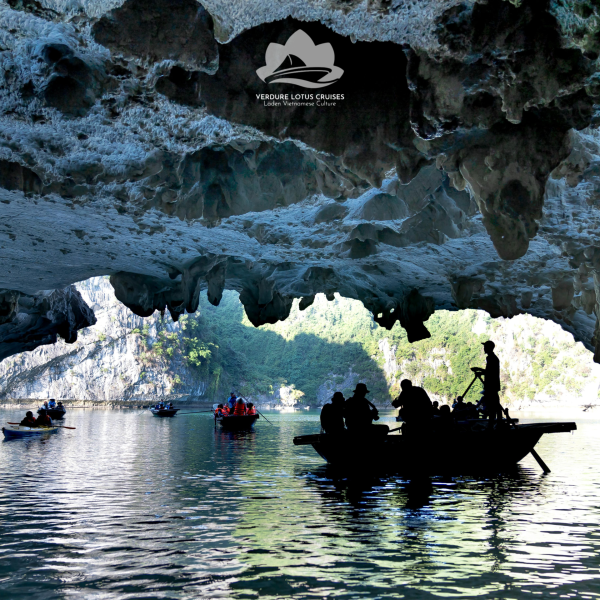 Bamboo Boat at Luon Cave 02