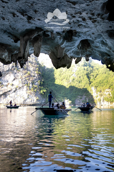 Bamboo Boat at Luon Cave 03