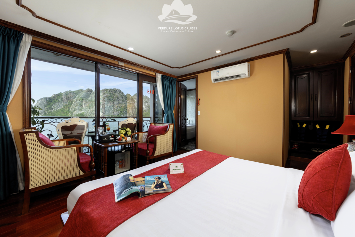 Deluxe & Executive Room Overview 01