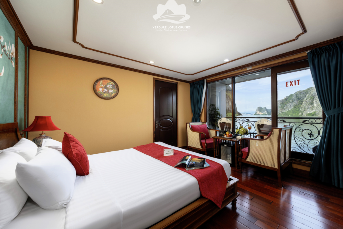 Deluxe & Executive Room Overview 03