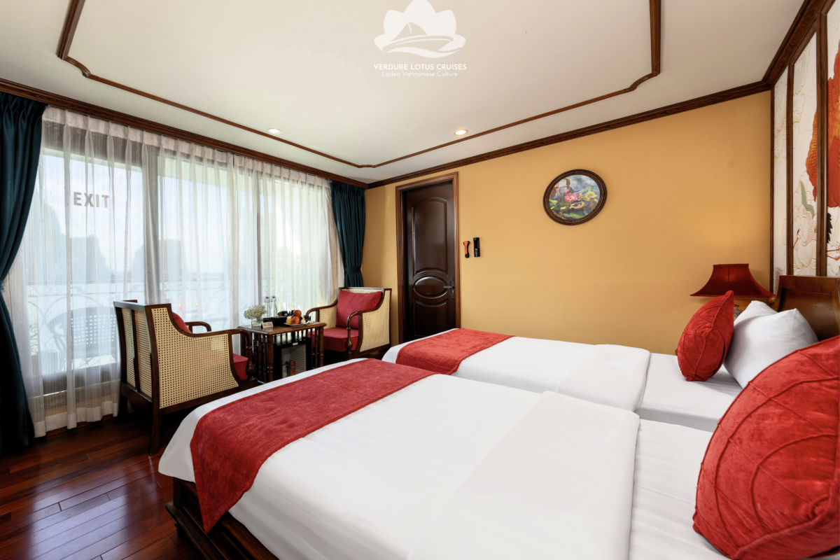 Deluxe & Executive Room Overview 06