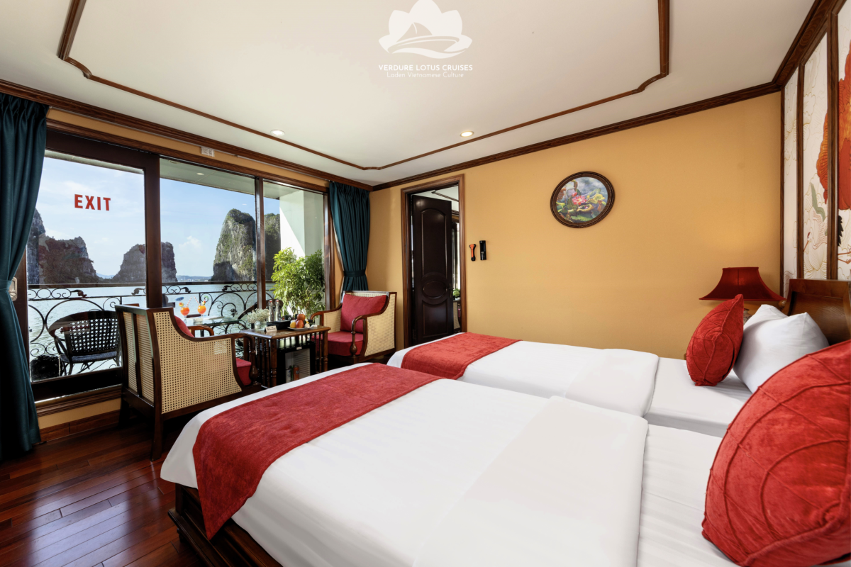 Family Double Room Overview 05