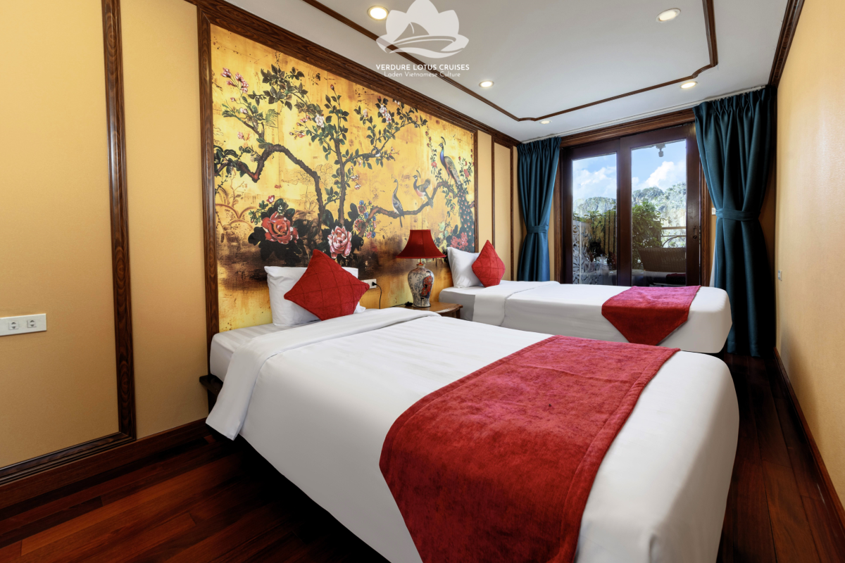 Family Suite Room Overview 02
