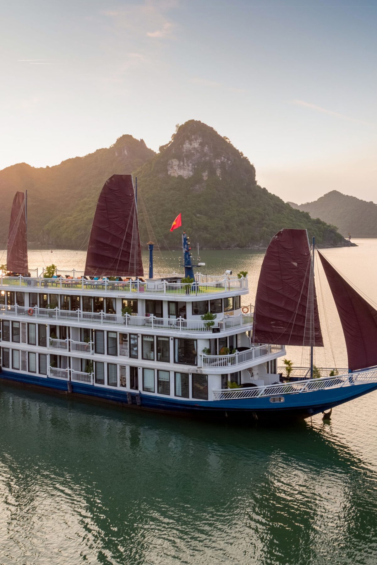 Verdure Lotus Luxury Cruise Display