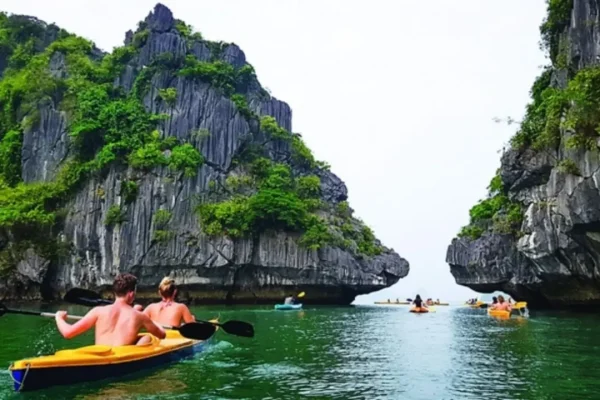 Kayaking in Ba Trai Dao Beach