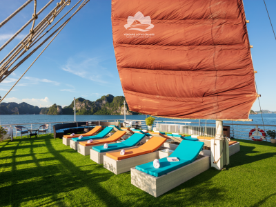 Sundeck 01