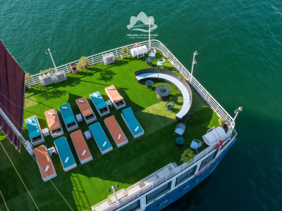 Sundeck 02