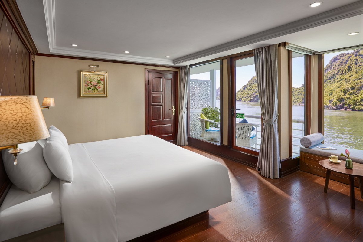 Deluxe Room with Balcony Verdure Lotus Classic Cruise