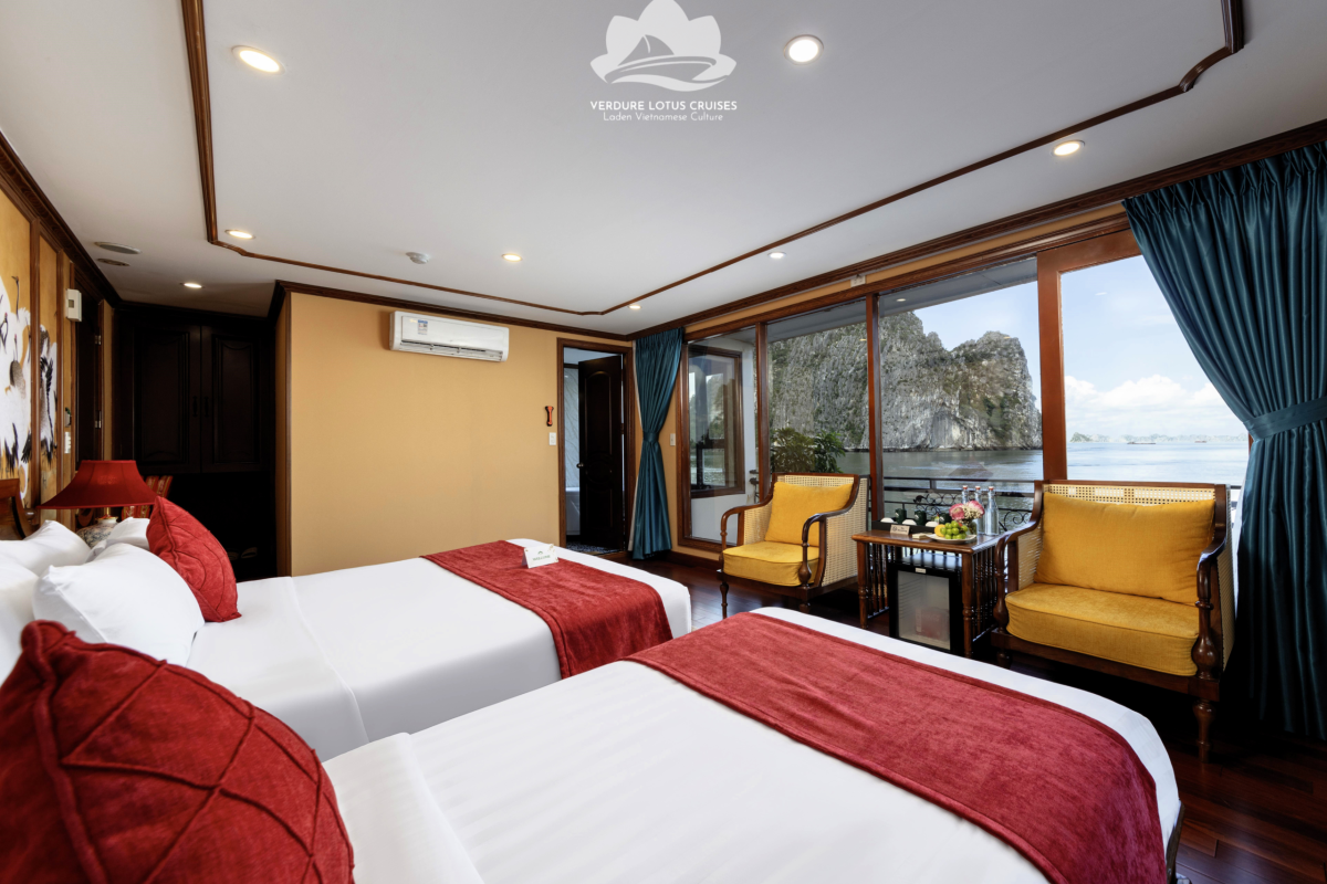 Triple Suite Room Overview 03