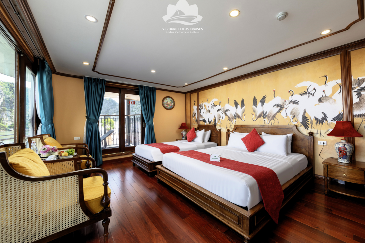 Triple Suite Room Overview 05 (2)