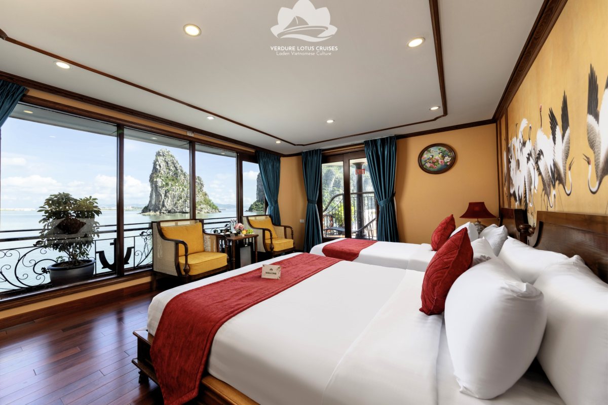 Triple Suite Room Overview 05