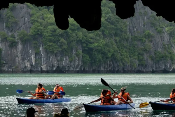 kayaking-near-cave