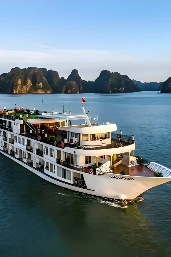 verdure-lotus-grandeur-cruise