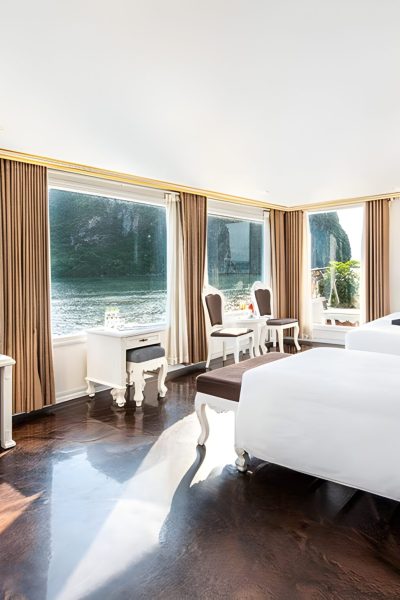 King Room with Balcony on Verdure Lotus Grandeur Cruise